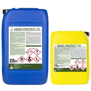 Kanistry niebieski i żółty z etykietami informacyjnymi "SANO PROTECT 15" zawierającymi ostrzeżenia chemiczne; niebieski o pojemności 20 kg, żółty o pojemności 10 kg.