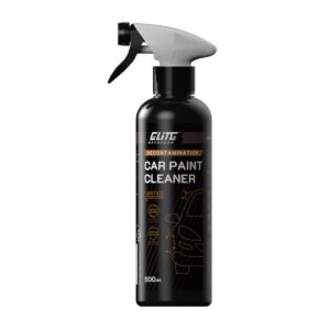 Czarna butelka z rozpylaczem, zawierająca środek do czyszczenia lakieru samochodowego, marki Elite Detailer o pojemności 500 ml. Na etykiecie widnieje napis "Decontamination Car Paint Cleaner".