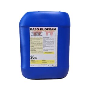 Niebieski pojemnik z etykietą "BASO DUOFOAM", zawierający aktywną pianę do ochrony i pielęgnacji strzyków przed dojem, o wadze 20 kg.
